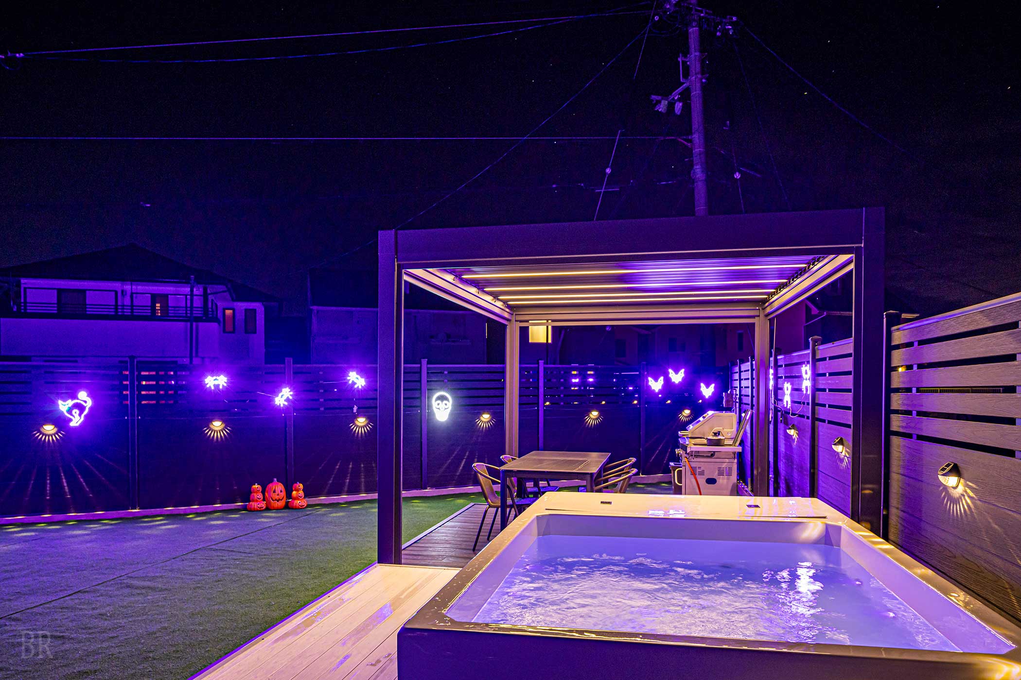 Galaxy Jacuzzi Resort